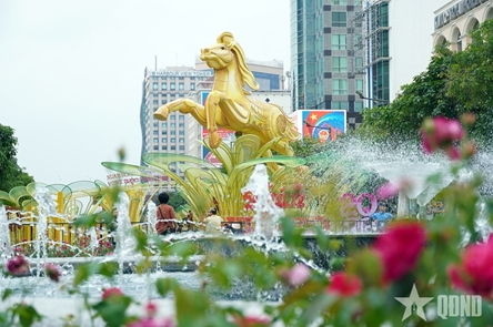 Nguyen Hue Flower Street unfolds impressively in Ho Chi Minh City